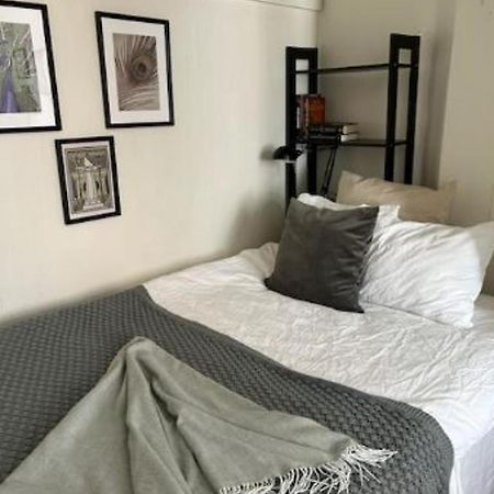 Stockholm Loft Haven 3 Beds In A 1- Bedroom Gem - 917 외부 사진