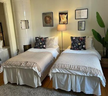Stockholm Loft Haven 3 Beds In A 1- Bedroom Gem - 917 외부 사진